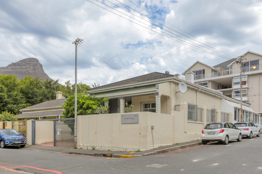 2 Bedroom Property for Sale in Gardens Western Cape